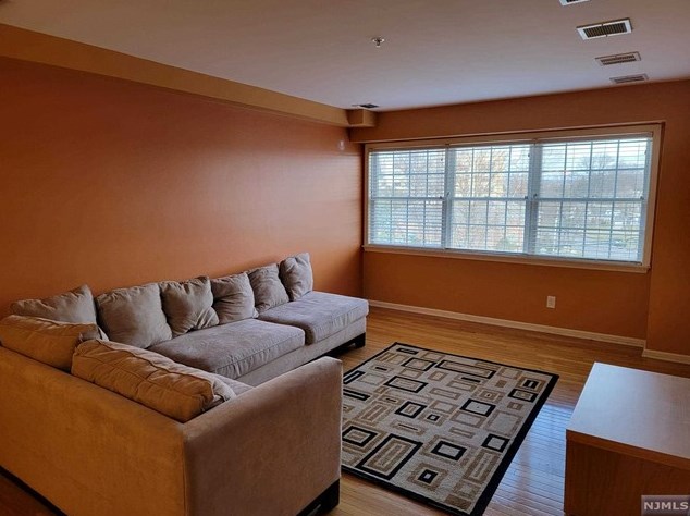 131 Clinton Pl Apt 313, Hackensack, NJ 07601