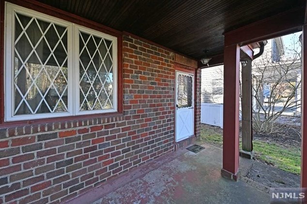 65 Washington Ave, Hillsdale, NJ 07642-2838