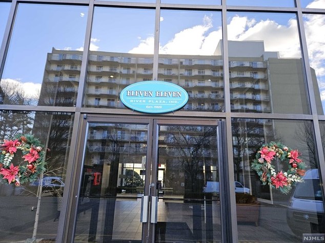 1111 River Rd #a3, Edgewater, NJ 07020