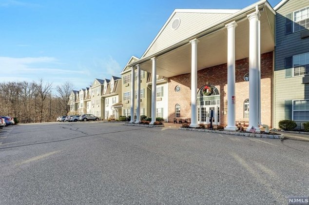 5303 Richmond Rd, West Milford, NJ 07480