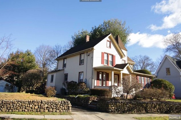 160 Myrtle Ave, Allendale, NJ 07401
