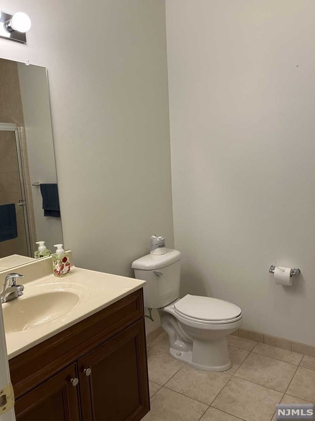 3107 Cory Ln, Elmwood Park NJ  07407 exterior