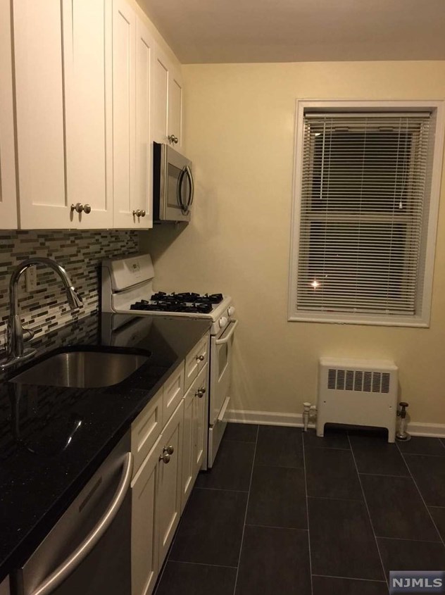 2340 Linwood Ave #3a, West Fort Lee, NJ 07024