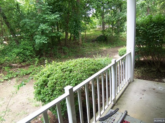 956 Juniper Way, Mahwah, NJ 07430
