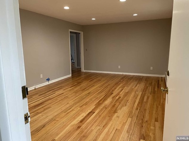 81 Prospect St #1, Paramus, NJ 07652