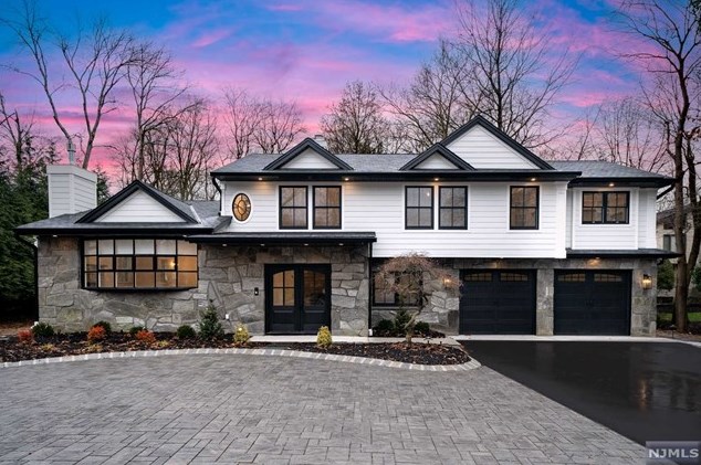 54 Hickory Ln, Closter, NJ 07624