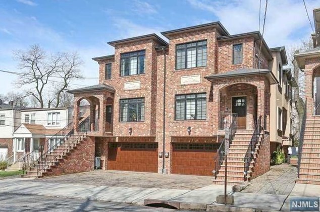 221 5th St #b, Palisades Park, NJ 07650