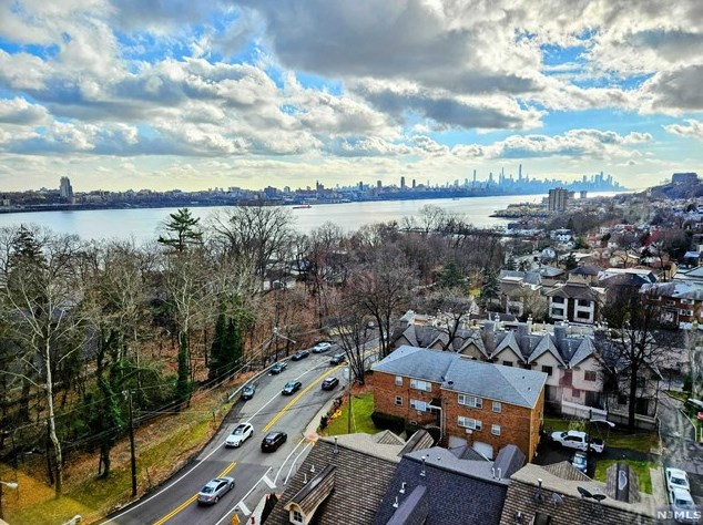 100 Old Palisade Rd #808, West Fort Lee, NJ 07024