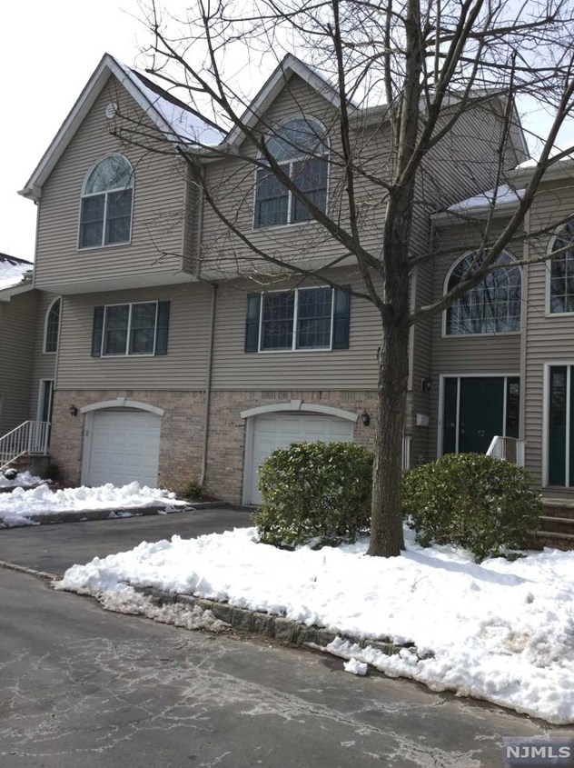 92 Elm St, Allendale, NJ 07401
