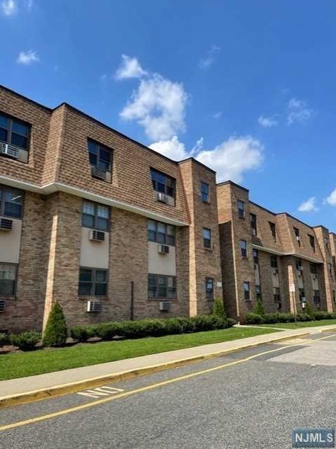 220 Meadow Ln #a19, Secaucus, NJ 07094