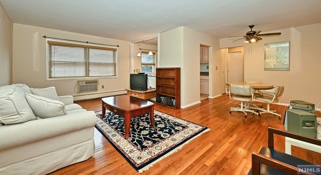 31 Hinchman Ave #2d, Wayne, NJ 07470