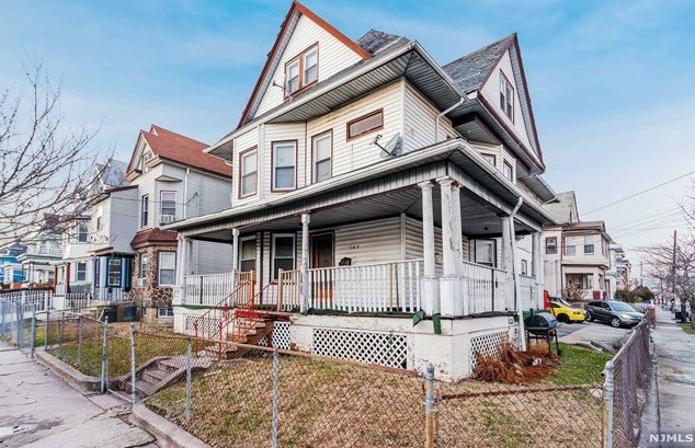109 17th Ave, Paterson, NJ 07513