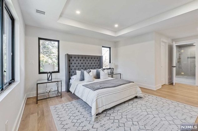 129 Lylewood Dr, Tenafly NJ  07670-1908 exterior