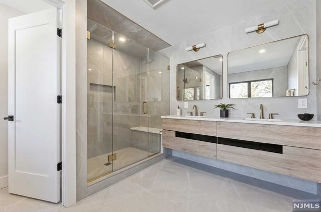 129 Lylewood Dr, Tenafly NJ  07670-1908 exterior