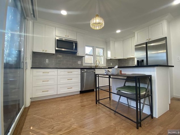 31 Madison Ave, Demarest, NJ 07627