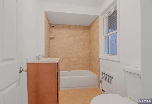 71 Franklin St, Belleville NJ 07109-1002 exterior