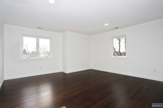 262 Wilson St, Hackensack NJ  07601-3024 exterior