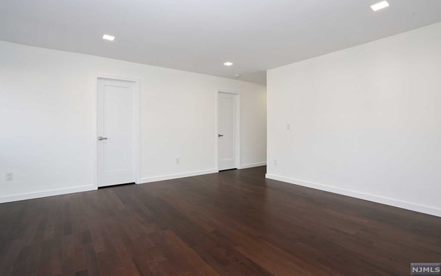 262 Wilson St, Hackensack NJ  07601-3024 exterior