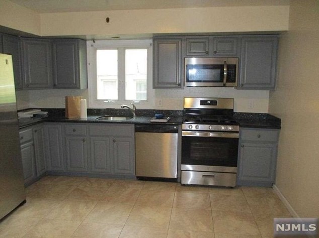 731 Probst Ave, Fairview, NJ 07022