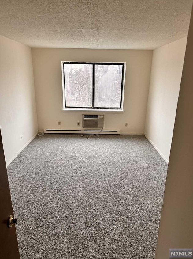 240 Anderson St #6c, Hackensack, NJ 07601