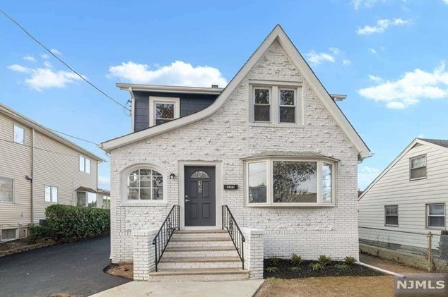 105 Jauncey Ave, North Arlington, NJ 07031