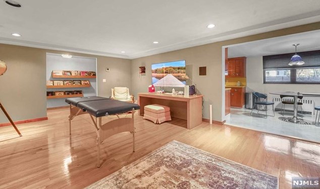 1036 Briar Way, West Fort Lee NJ exterior