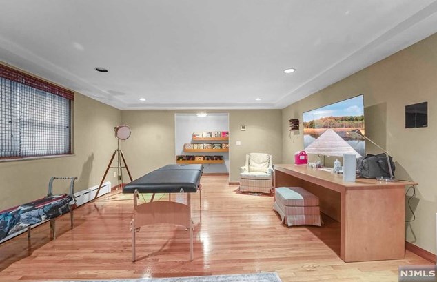 1036 Briar Way, West Fort Lee NJ exterior