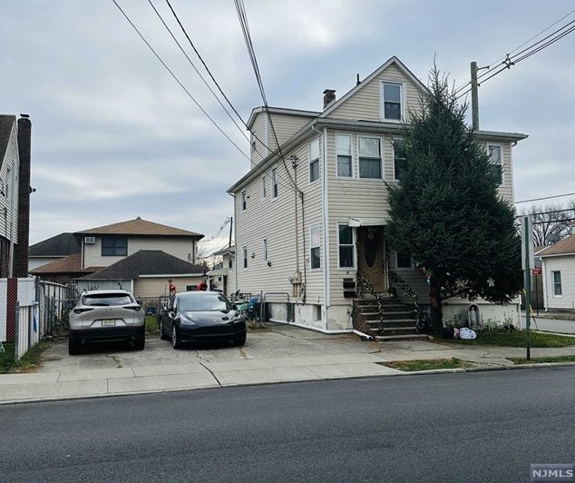 380 President St, Saddle Brook, NJ 07663