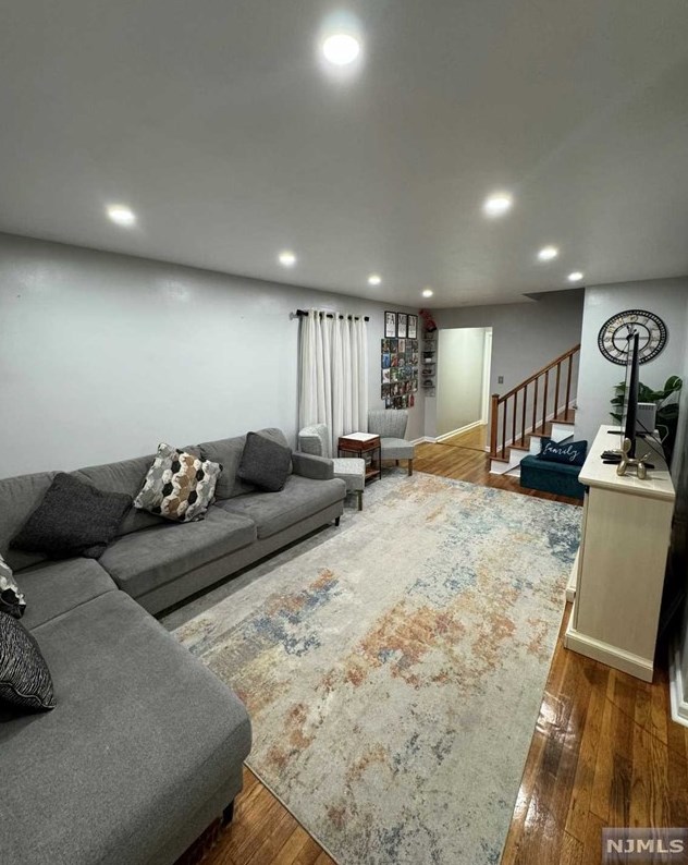 147 Bedford Ave, Teaneck NJ  07666-5904 exterior