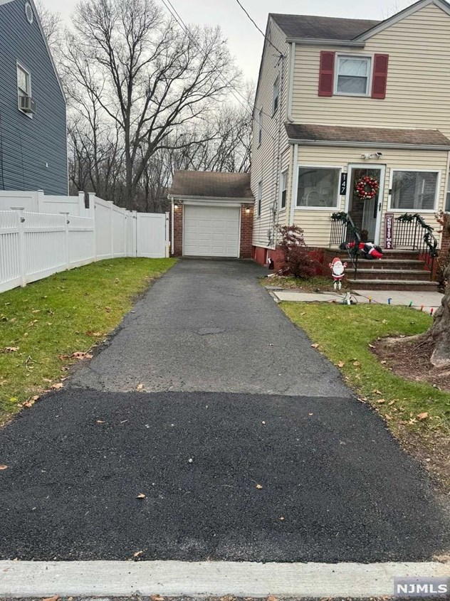 147 Bedford Ave, Teaneck, NJ 07666