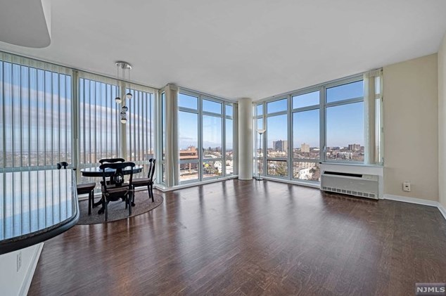 800 12th St #1011, Palisades Park, NJ 07650