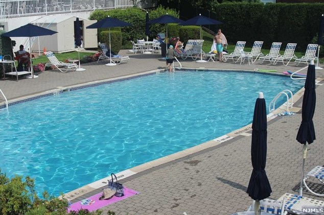 280 Prospect Ave, Hackensack NJ  07601-7715 exterior