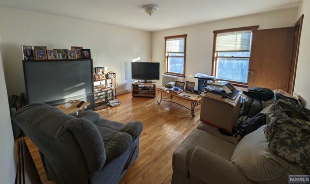 119 W Central Ave, Bergenfield, NJ 07621