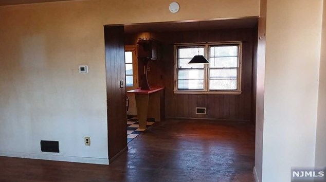 271 Broughton Ave, Bloomfield, NJ 07003