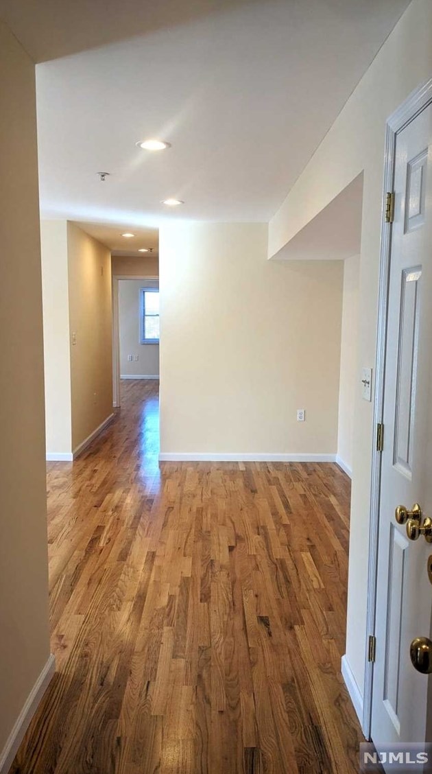 272 Union Ave #6, Rutherford, NJ 07070