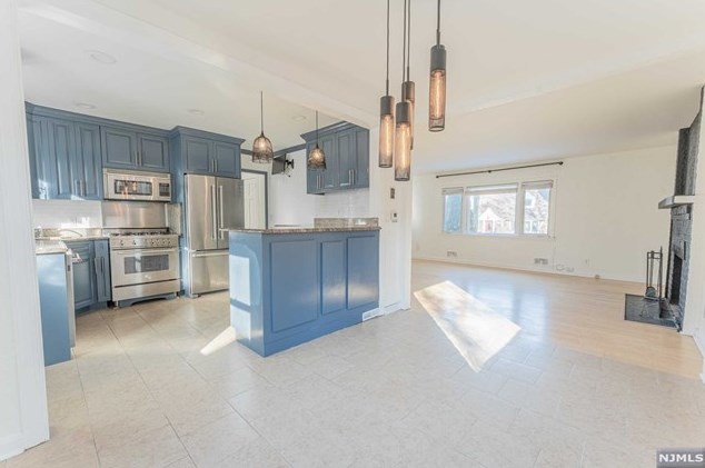 516 North St, Teaneck NJ  07666-1634 exterior