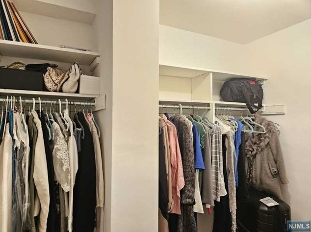 2100 Linwood Ave, West Fort Lee NJ  07024-3101 exterior