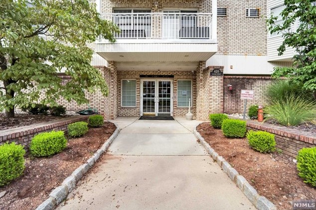 420 Passaic St #4h, Hackensack, NJ 07601