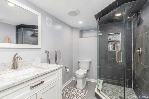 50 Crane Ave, Rutherford NJ  07070-2536 exterior