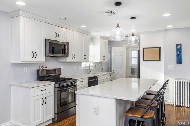 50 Crane Ave, Rutherford NJ  07070-2536 exterior