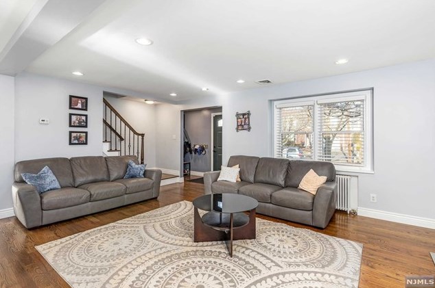 50 Crane Ave, Rutherford NJ  07070-2536 exterior