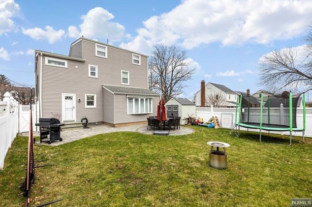 50 Crane Ave, Rutherford NJ  07070-2536 exterior