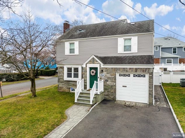 50 Crane Ave, Rutherford NJ  07070-2536 exterior