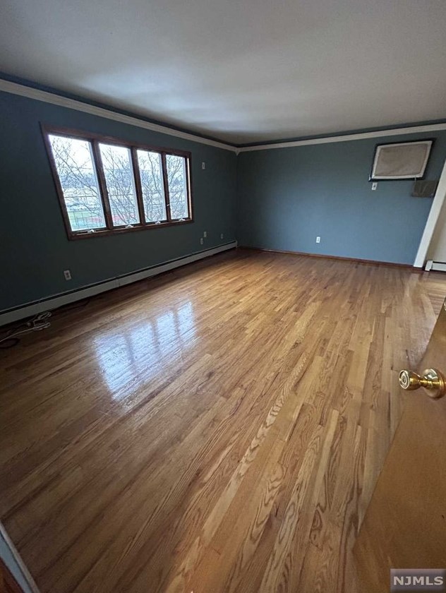 242 Terrace Ave, Lodi, NJ 07644