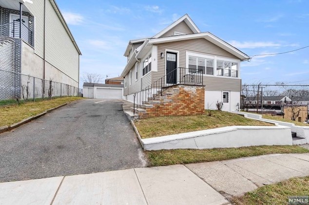 8 Orchard Pl, Irvington, NJ 07111-1769