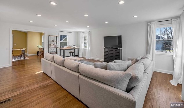 273 Eastside Ave, Ridgewood, NJ 07450