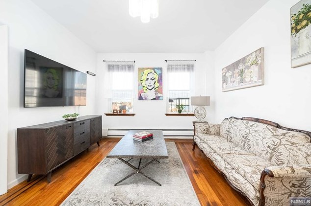 6701 Blvd E #f4, West New York, NJ 07093