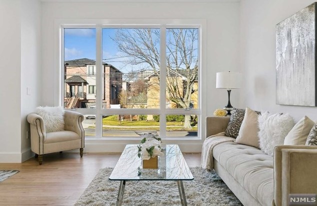 688 Palisade Ave, Cliffside Park NJ  07010-3108 exterior