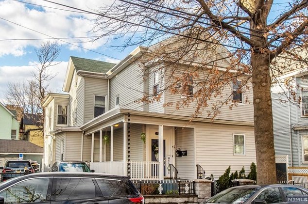 700-702 E 24th St, Paterson, NJ 07504