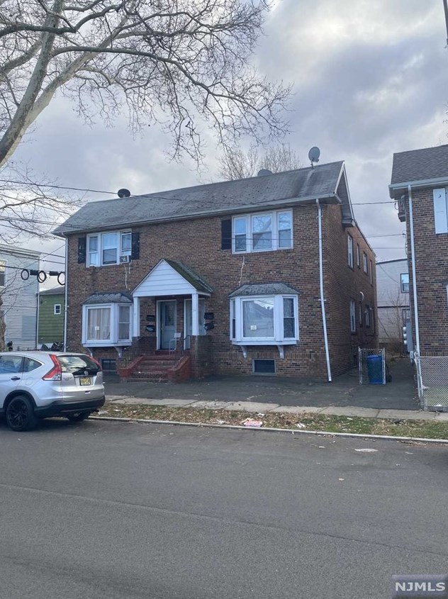 21 Rutledge Ave, East Orange NJ  07017-5509 exterior